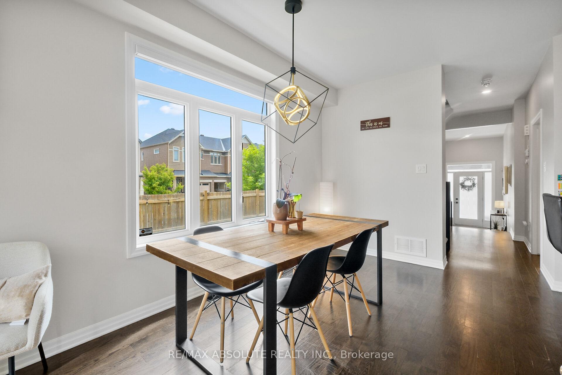 Photo 19 of 243 Overberg Way, Ottawa, Kanata - Emerald Meadows/Trailwest — HOMEH