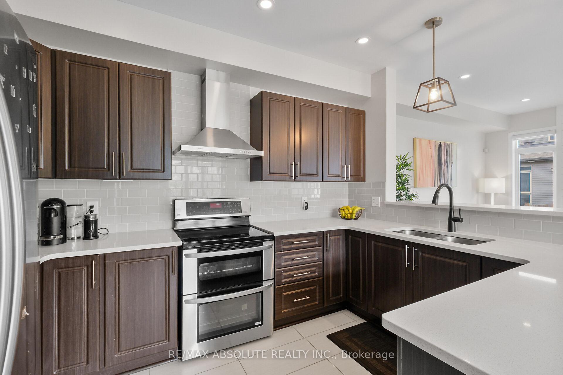 Photo 21 of 243 Overberg Way, Ottawa, Kanata - Emerald Meadows/Trailwest — HOMEH