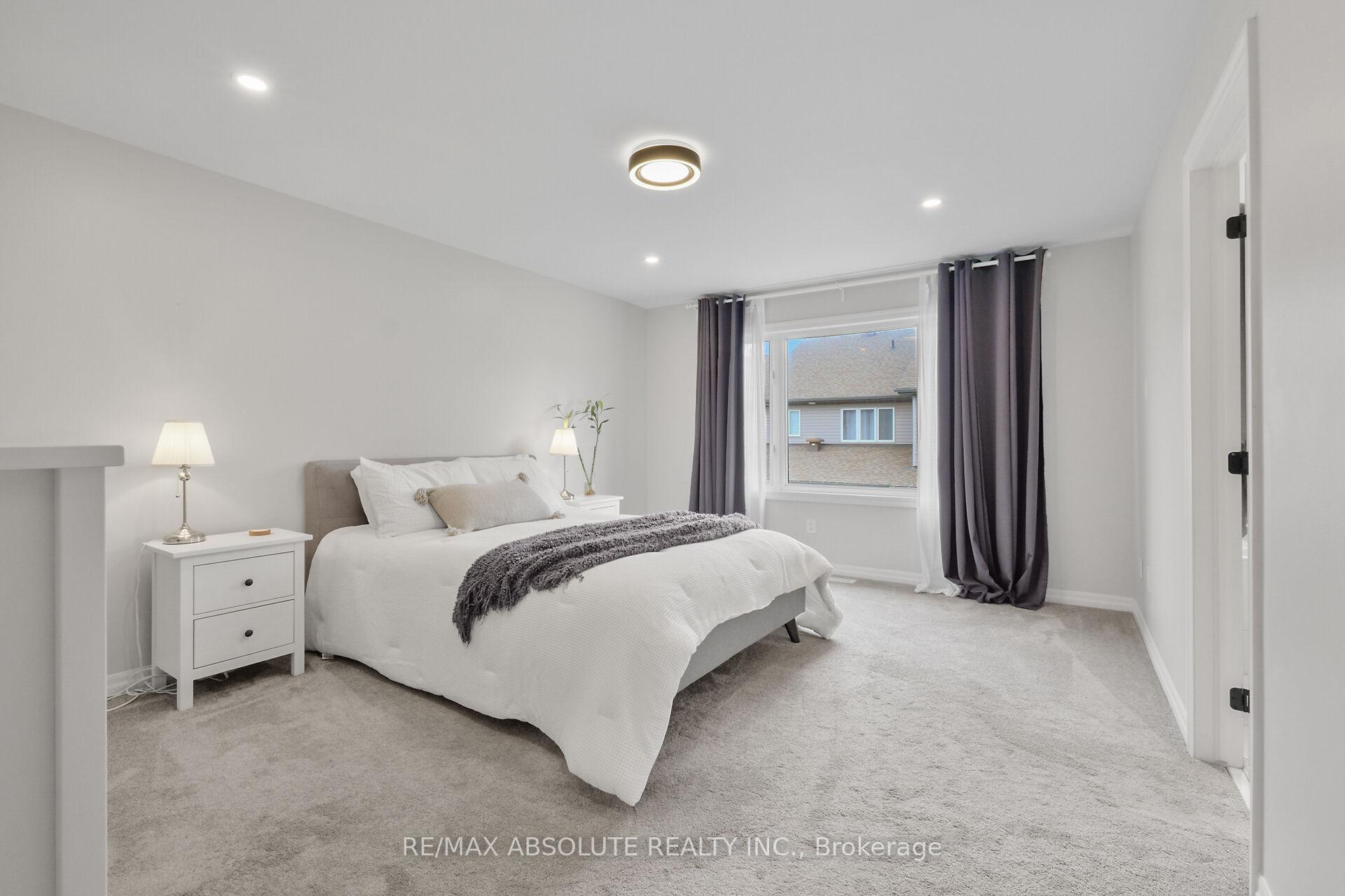 Photo 34 of 243 Overberg Way, Ottawa, Kanata - Emerald Meadows/Trailwest — HOMEH