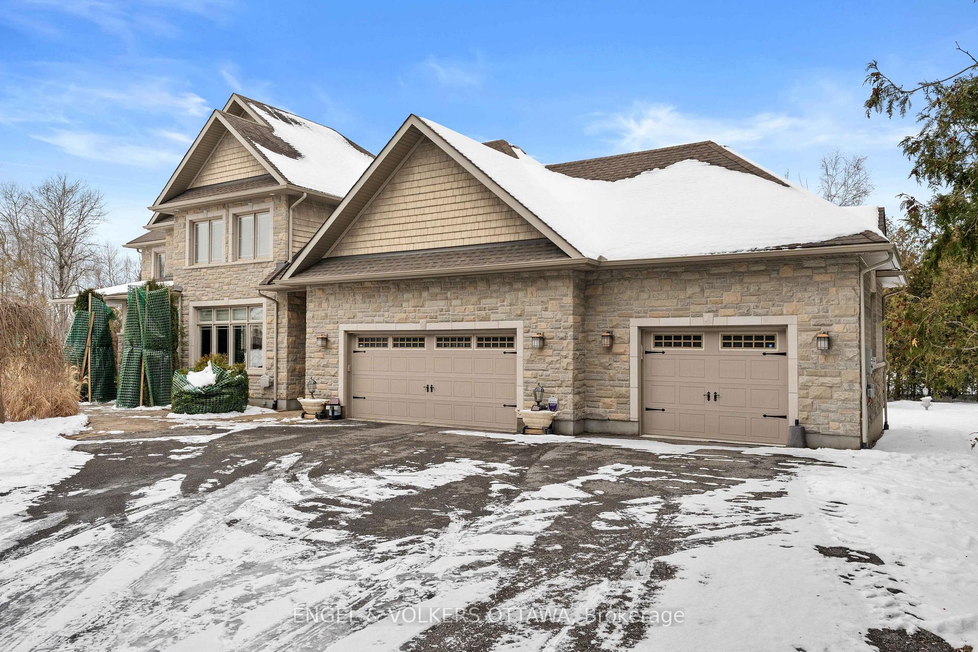 Photo 4 of 5785 Longhearth Way, Ottawa, Manotick East to Manotick Station — HOMEH