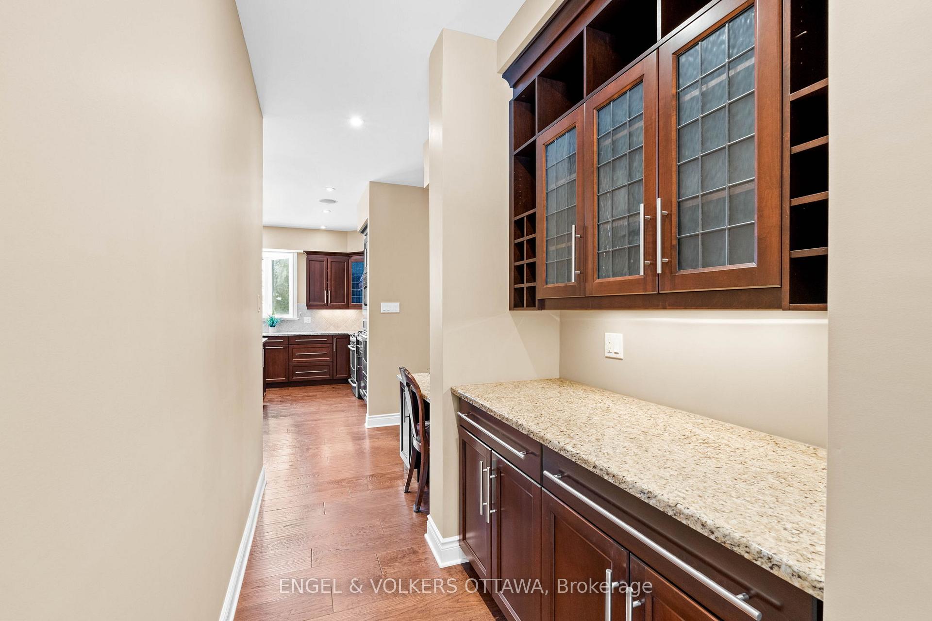 Photo 11 of 5785 Longhearth Way, Ottawa, Manotick East to Manotick Station — HOMEH