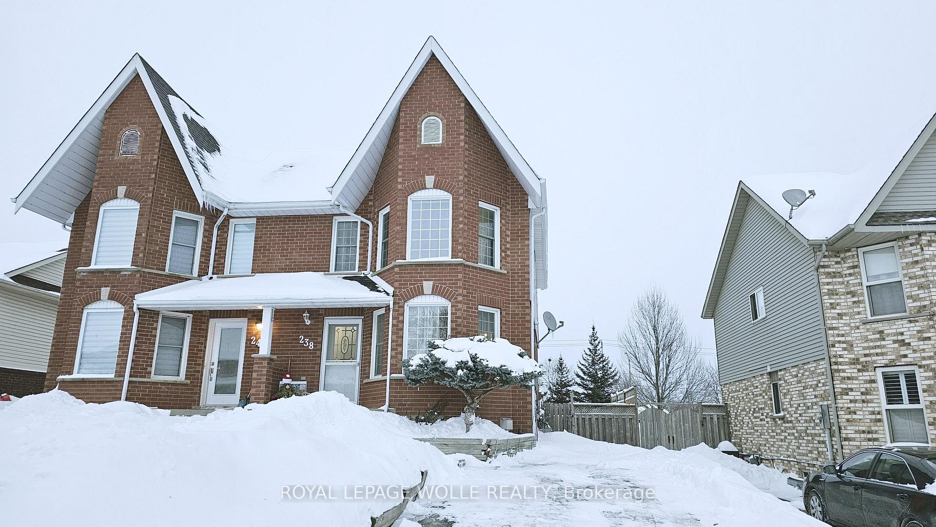 Photo 2 of 238 Benesfort Crescent, Kitchener — HOMEH