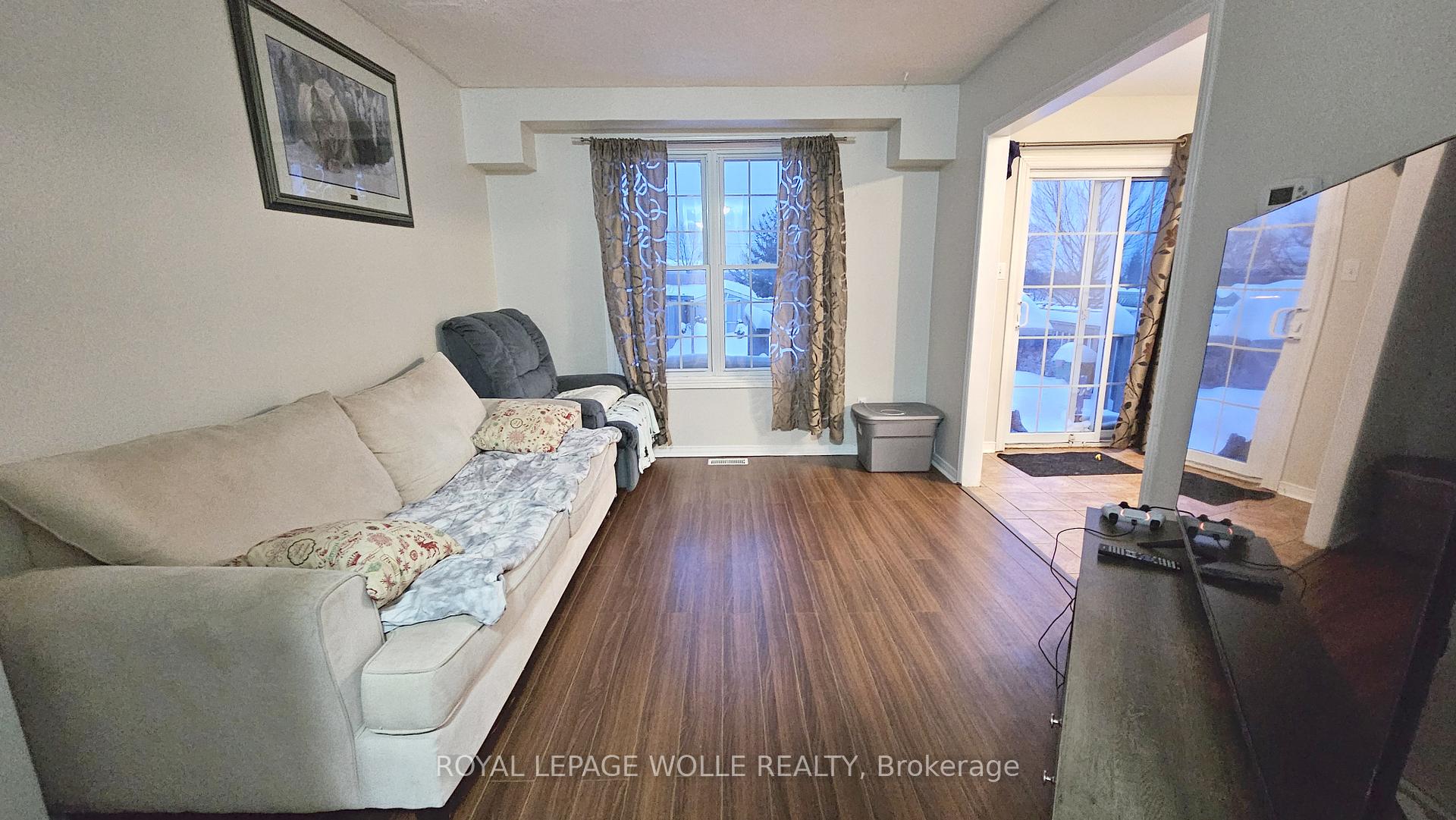 Photo 7 of 238 Benesfort Crescent, Kitchener — HOMEH