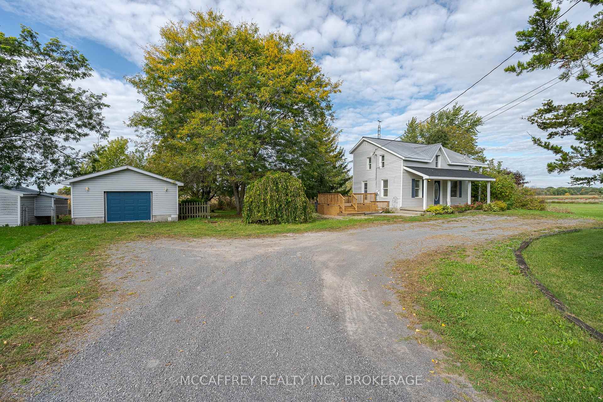 Photo 6 of 1112 County Rd 7, Loyalist, Lennox and Addington - South — HOMEH