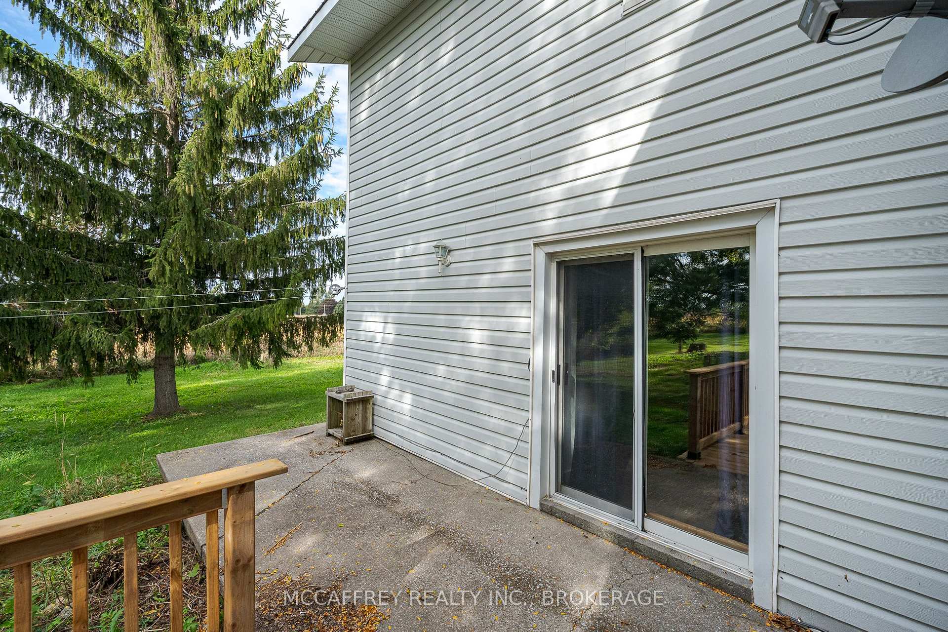 Photo 35 of 1112 County Rd 7, Loyalist, Lennox and Addington - South — HOMEH