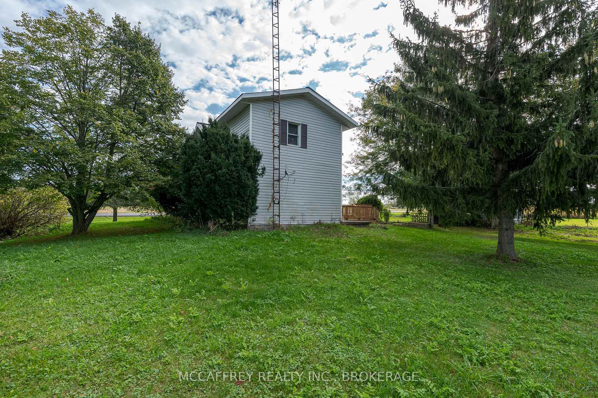 Photo 36 of 1112 County Rd 7, Loyalist, Lennox and Addington - South — HOMEH
