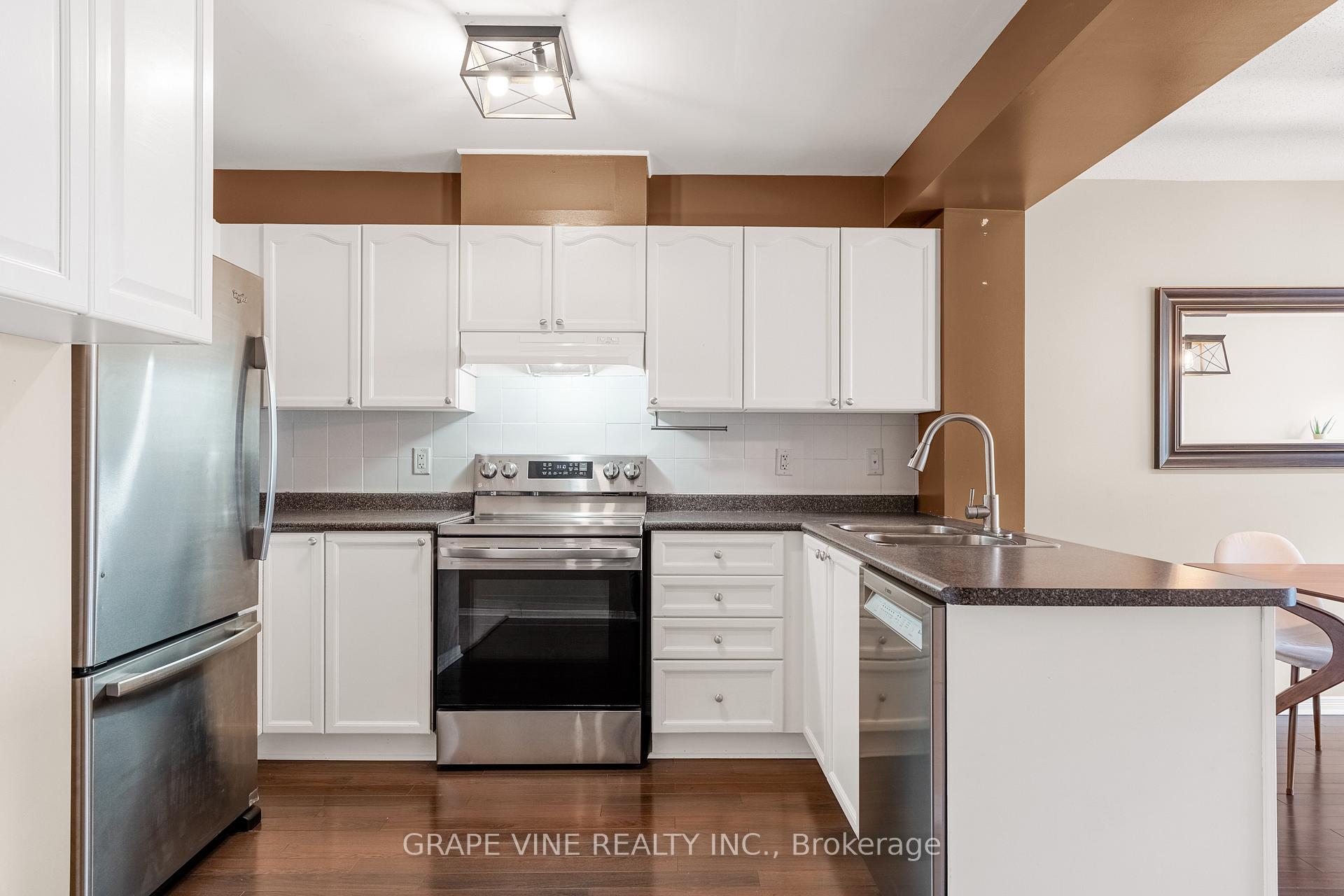 Photo 4 of 177 Kinross Private, Ottawa, Kanata - Morgan's Grant/South March — HOMEH