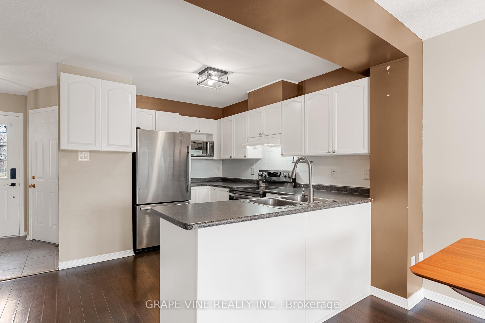 Photo 6 of 177 Kinross Private, Ottawa, Kanata - Morgan's Grant/South March — HOMEH