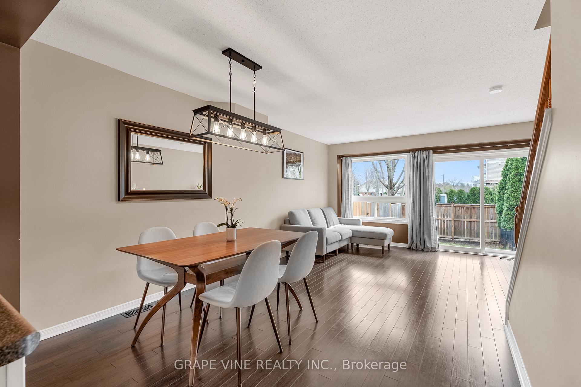 Photo 7 of 177 Kinross Private, Ottawa, Kanata - Morgan's Grant/South March — HOMEH