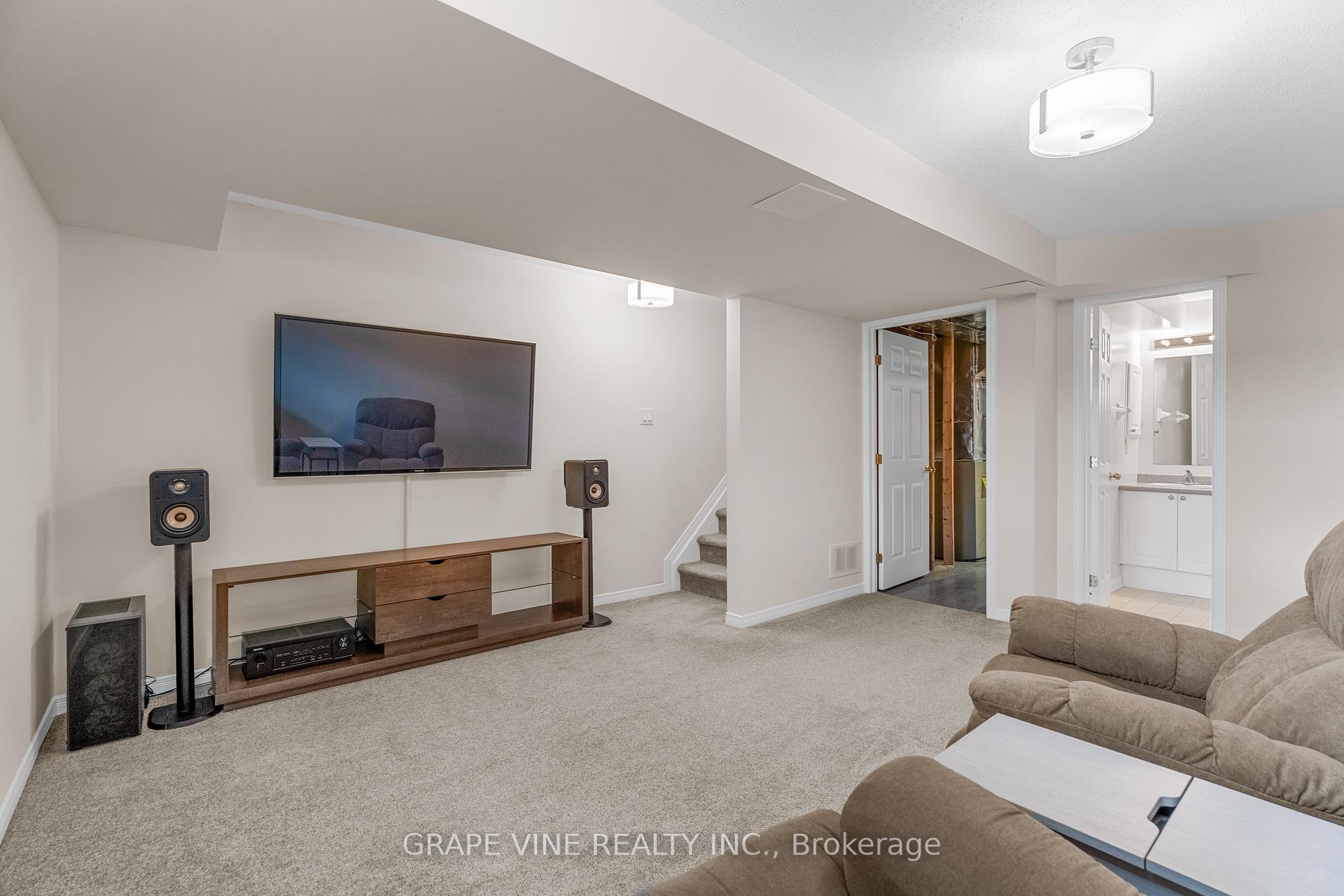 Photo 19 of 177 Kinross Private, Ottawa, Kanata - Morgan's Grant/South March — HOMEH