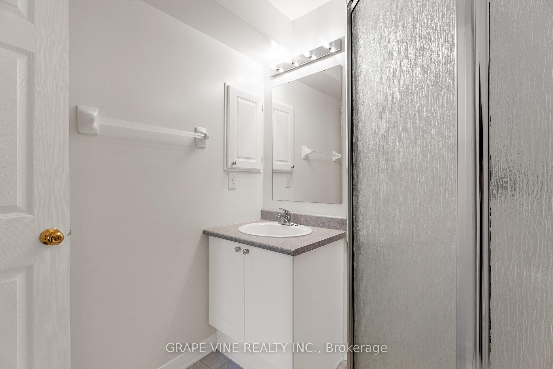 Photo 21 of 177 Kinross Private, Ottawa, Kanata - Morgan's Grant/South March — HOMEH