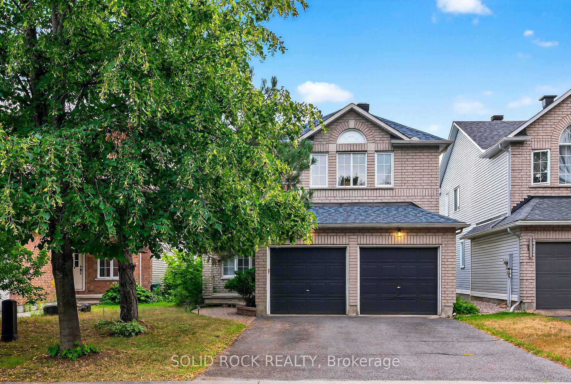 Photo 2 of 30 Kenins Crescent, Ottawa, Kanata - Kanata Lakes/Heritage Hills — HOMEH