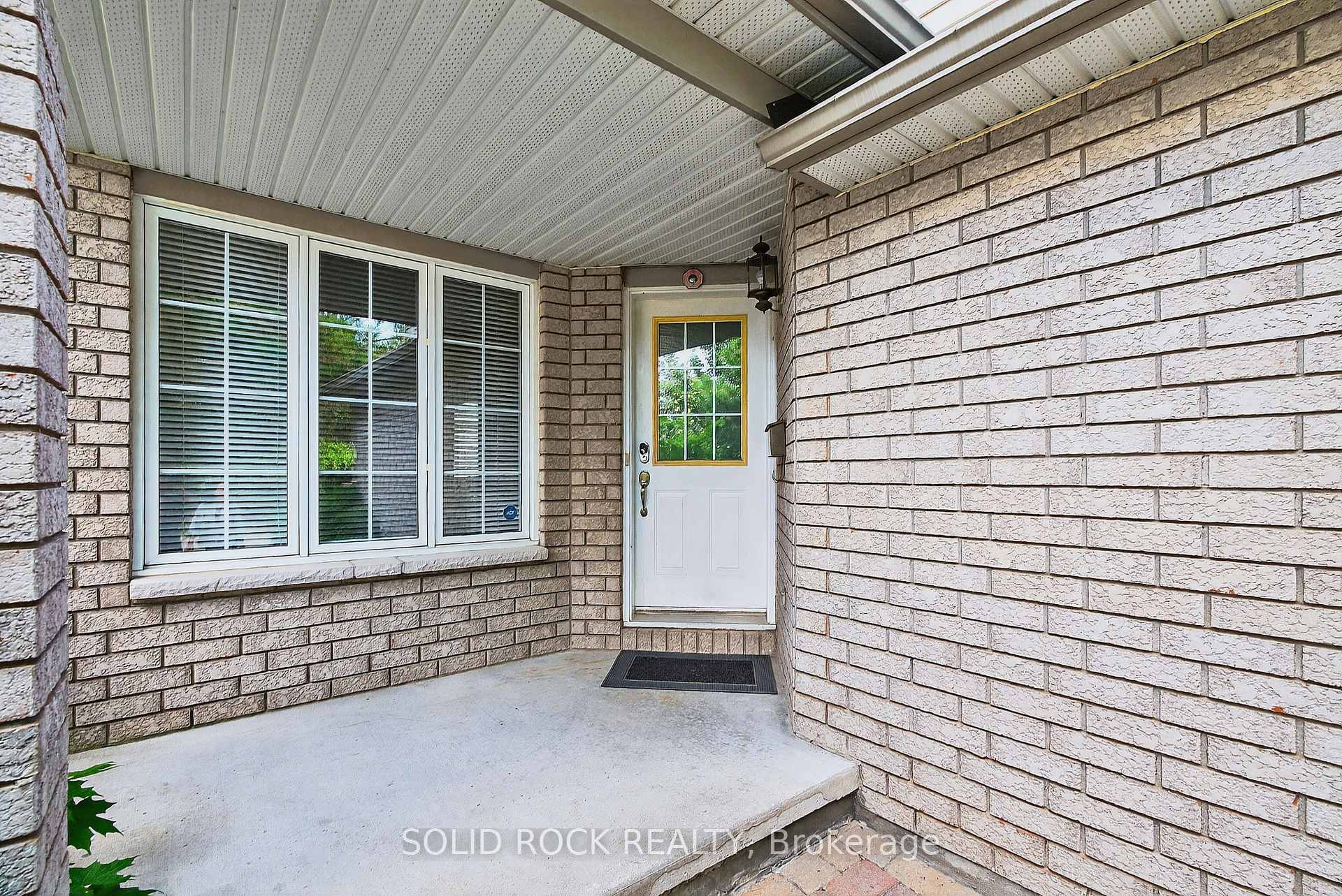 Photo 3 of 30 Kenins Crescent, Ottawa, Kanata - Kanata Lakes/Heritage Hills — HOMEH