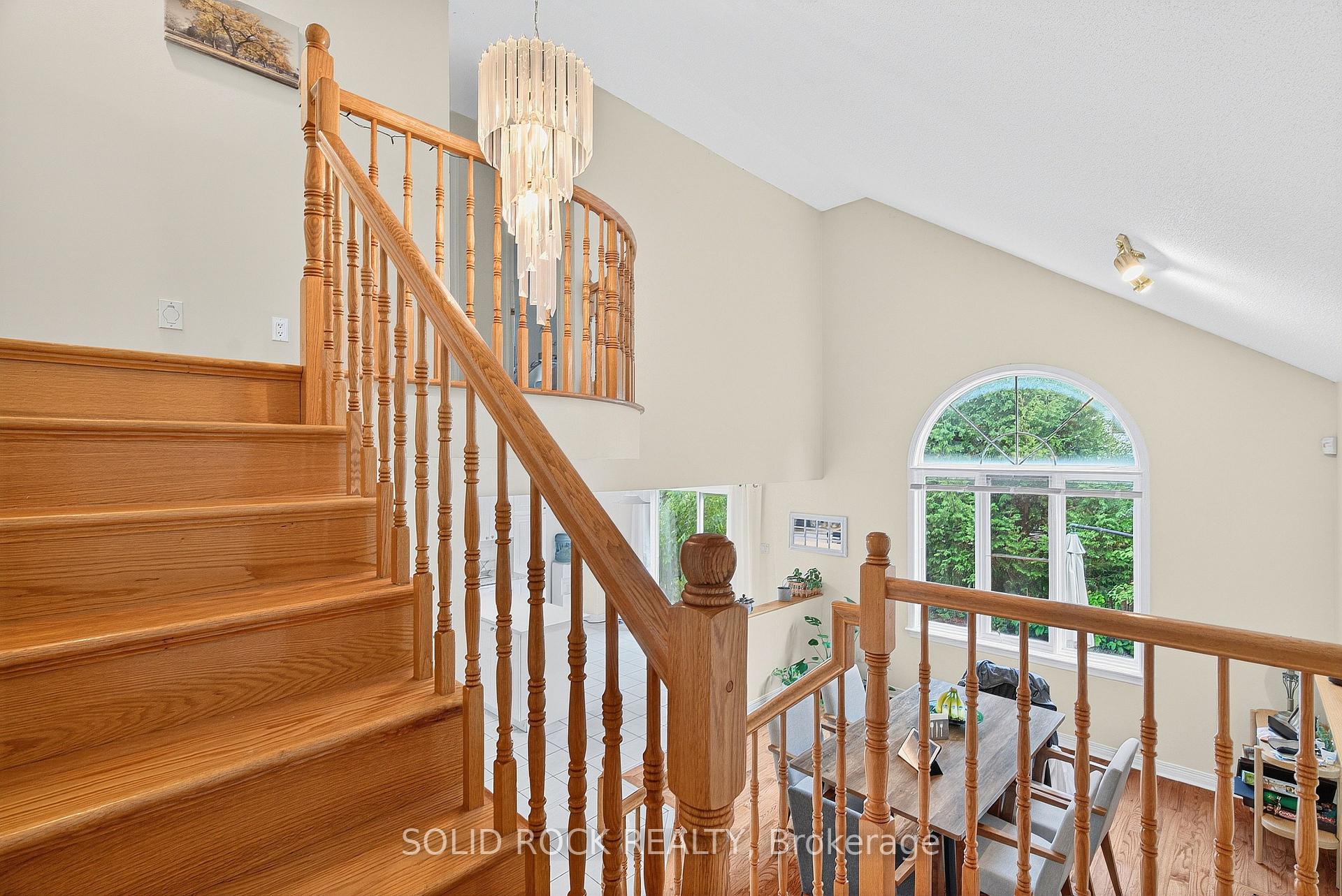 Photo 22 of 30 Kenins Crescent, Ottawa, Kanata - Kanata Lakes/Heritage Hills — HOMEH