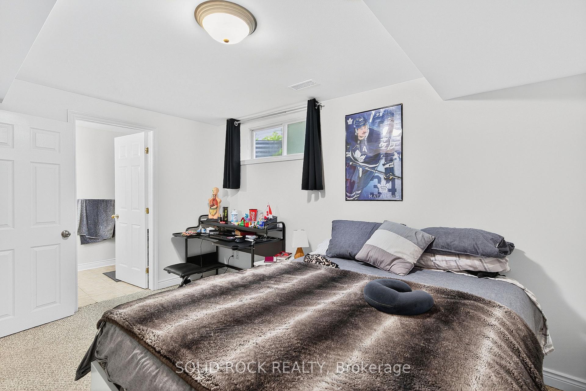 Photo 36 of 30 Kenins Crescent, Ottawa, Kanata - Kanata Lakes/Heritage Hills — HOMEH