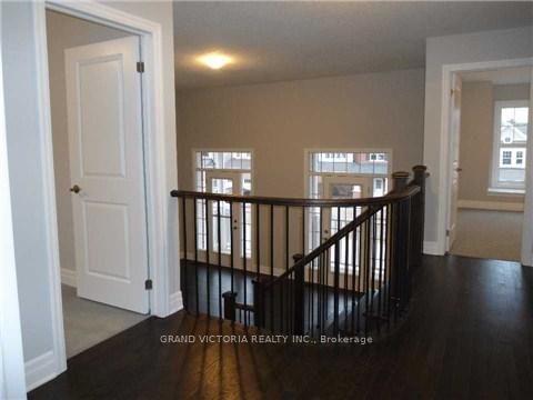 Photo 11 of 288 Fellowes Crescent, Hamilton, Waterdown — HOMEH