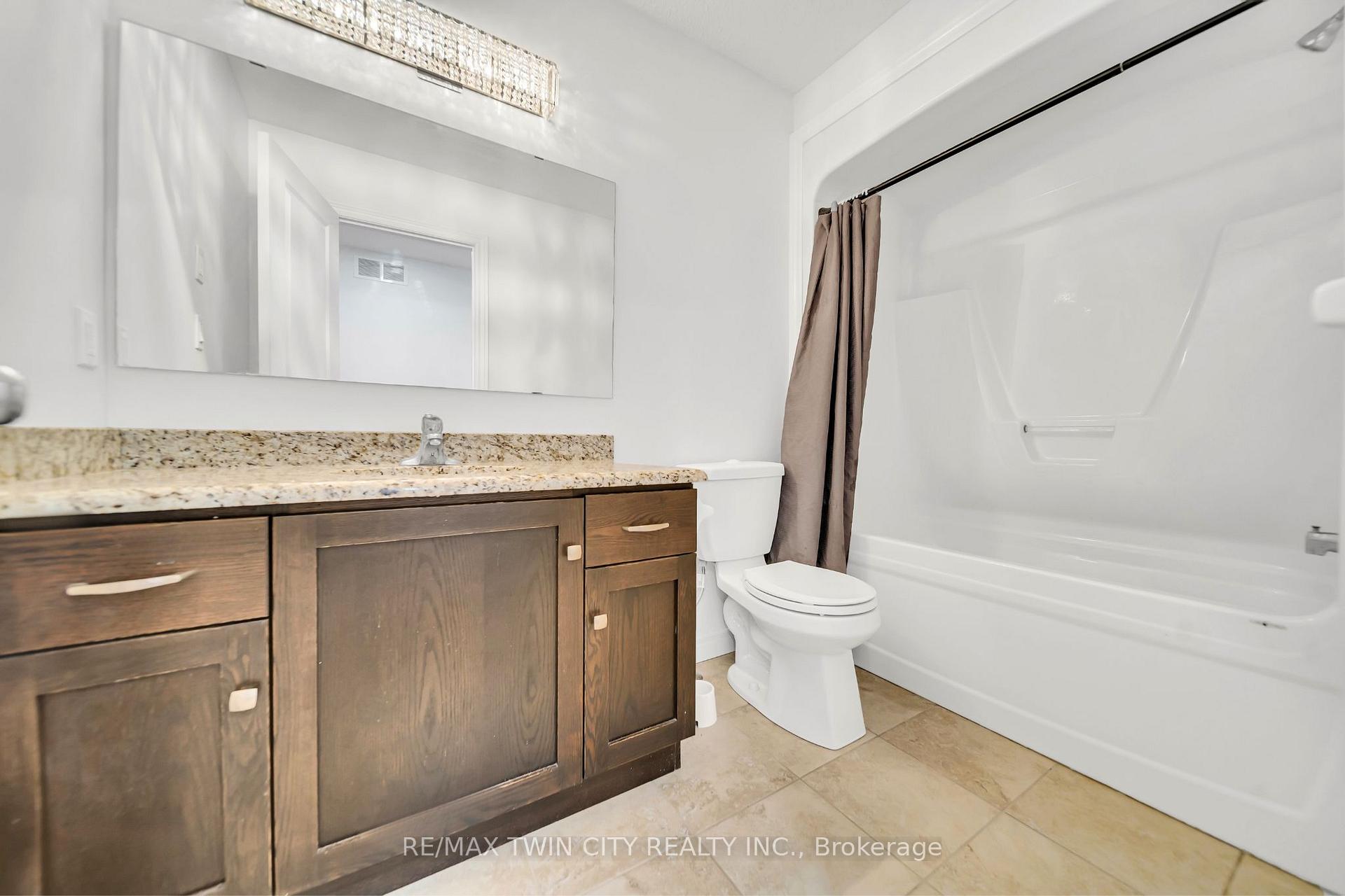 Photo 18 of 182 Eden Oak Trail, Kitchener — HOMEH