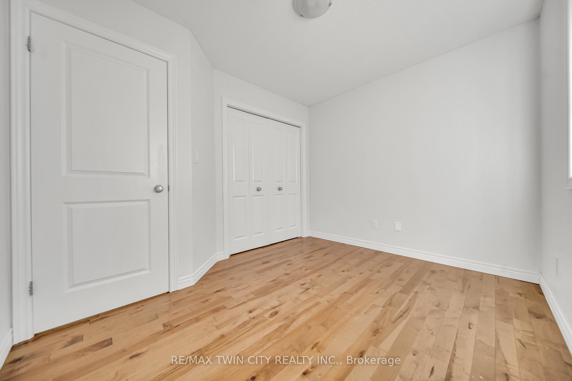 Photo 21 of 182 Eden Oak Trail, Kitchener — HOMEH