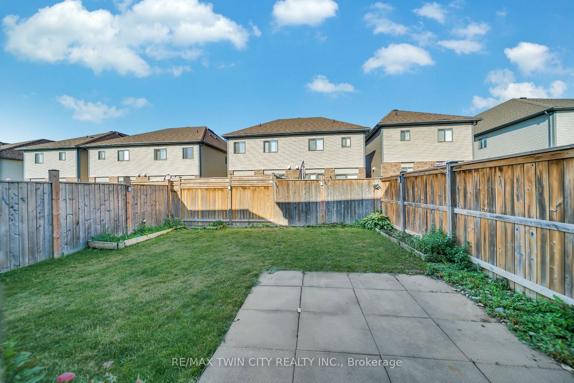 Photo 28 of 182 Eden Oak Trail, Kitchener — HOMEH