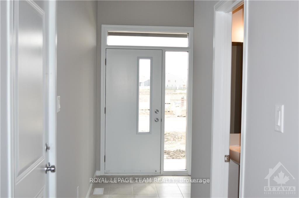 Photo 3 of 493 Cope Drive, Ottawa, Kanata - Emerald Meadows/Trailwest — HOMEH