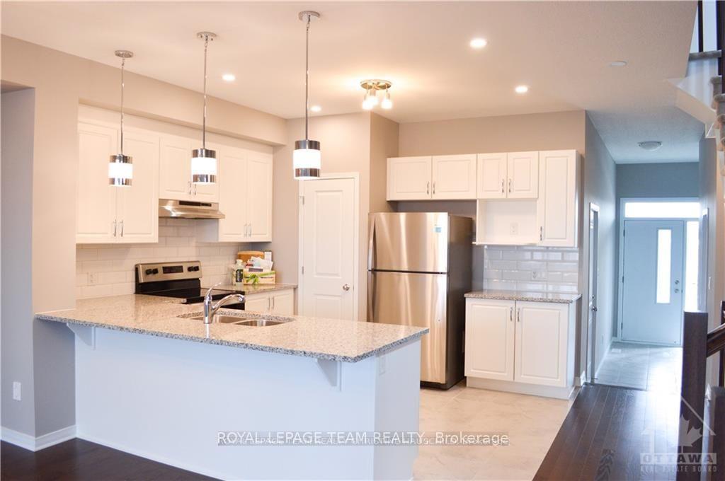 Photo 7 of 493 Cope Drive, Ottawa, Kanata - Emerald Meadows/Trailwest — HOMEH