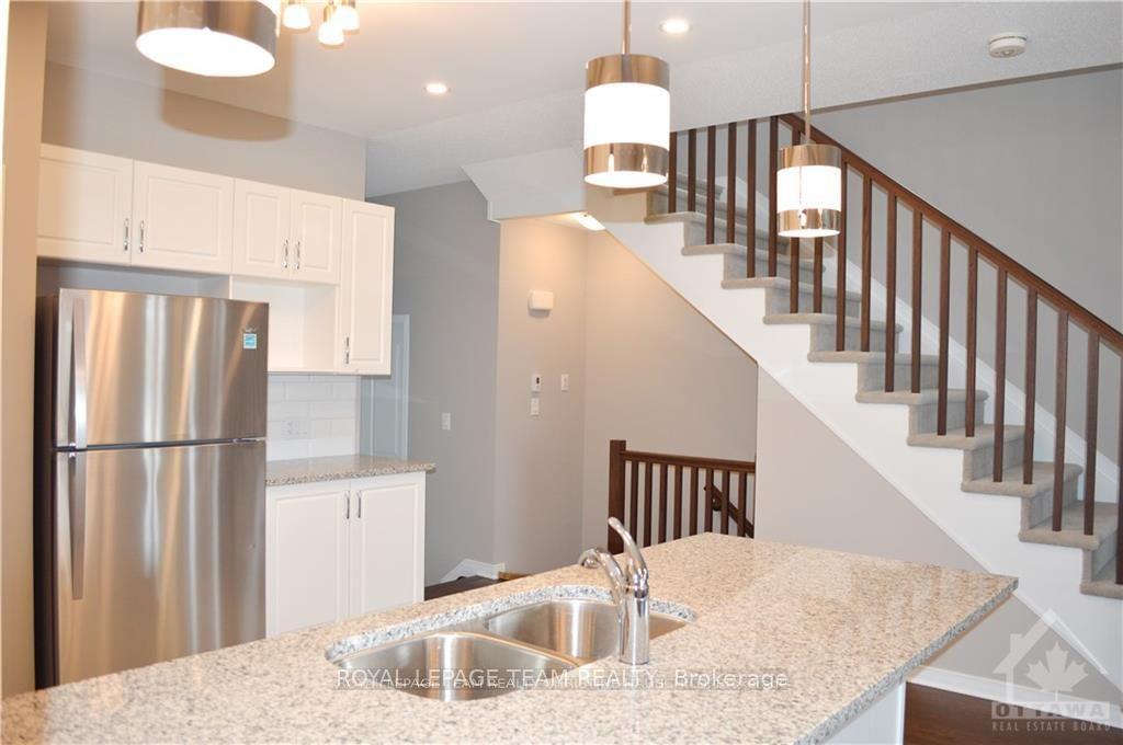 Photo 8 of 493 Cope Drive, Ottawa, Kanata - Emerald Meadows/Trailwest — HOMEH