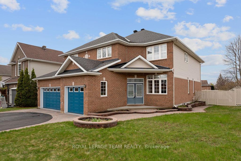 Photo 2 of 37 Loyal Hill Crescent, Ottawa, Kanata - Bridlewood — HOMEH