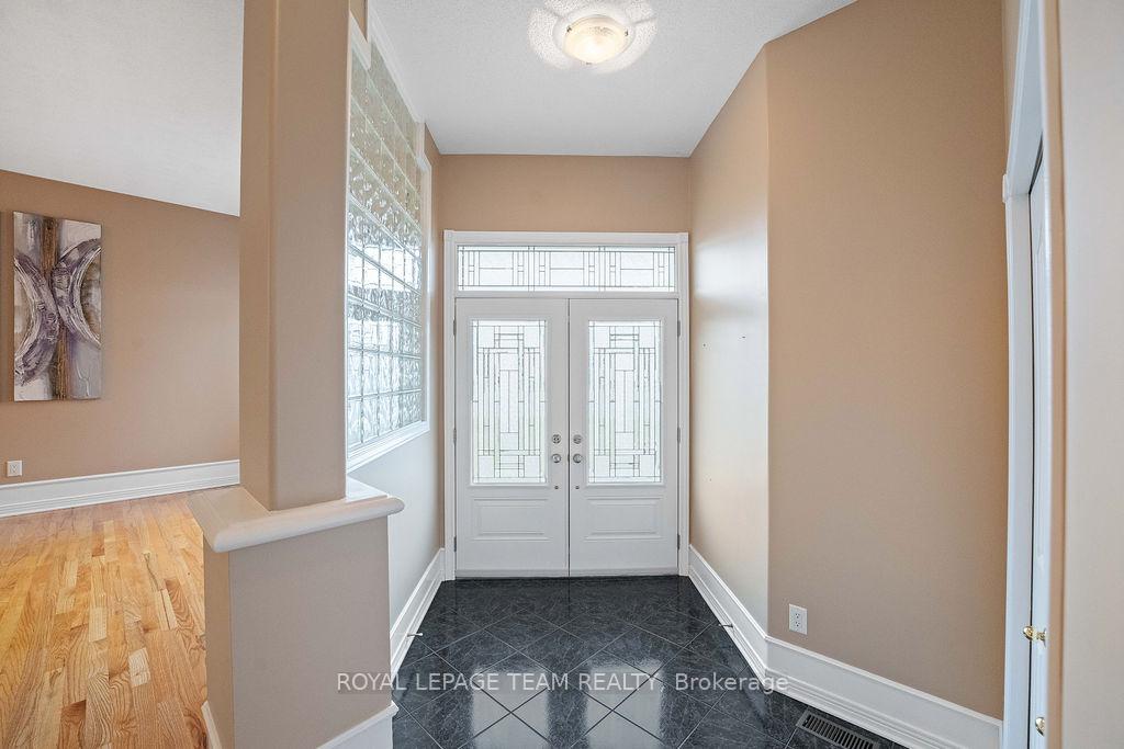 Photo 4 of 37 Loyal Hill Crescent, Ottawa, Kanata - Bridlewood — HOMEH