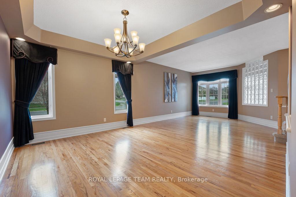 Photo 14 of 37 Loyal Hill Crescent, Ottawa, Kanata - Bridlewood — HOMEH