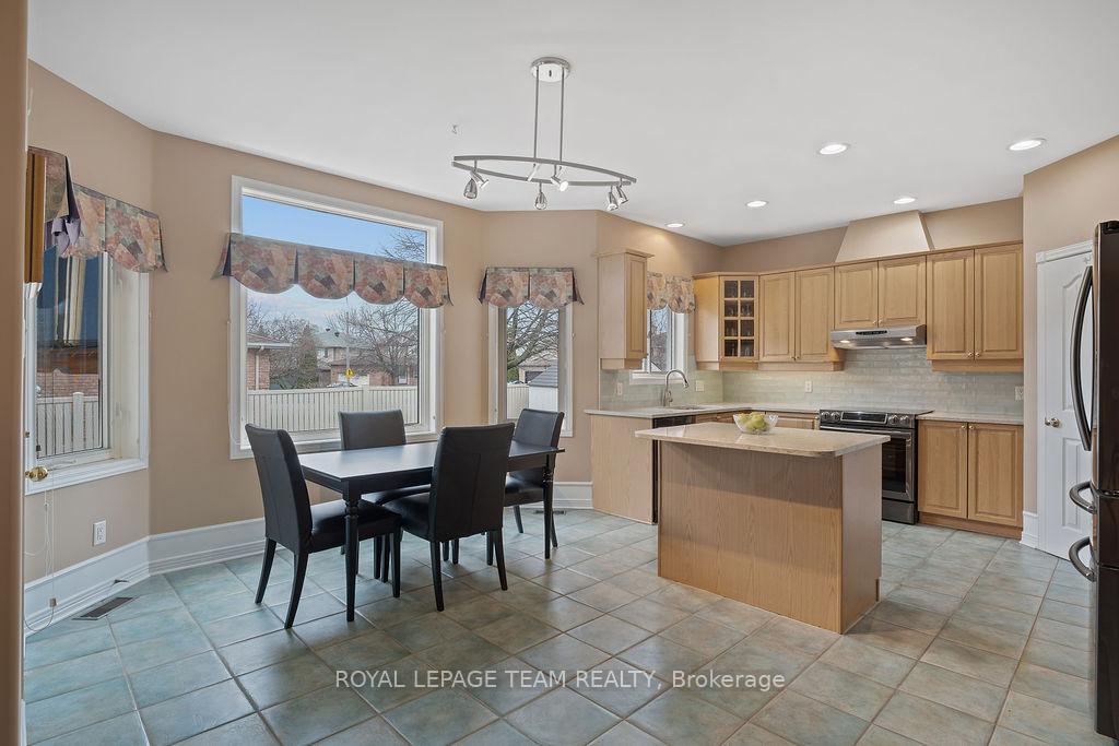Photo 18 of 37 Loyal Hill Crescent, Ottawa, Kanata - Bridlewood — HOMEH
