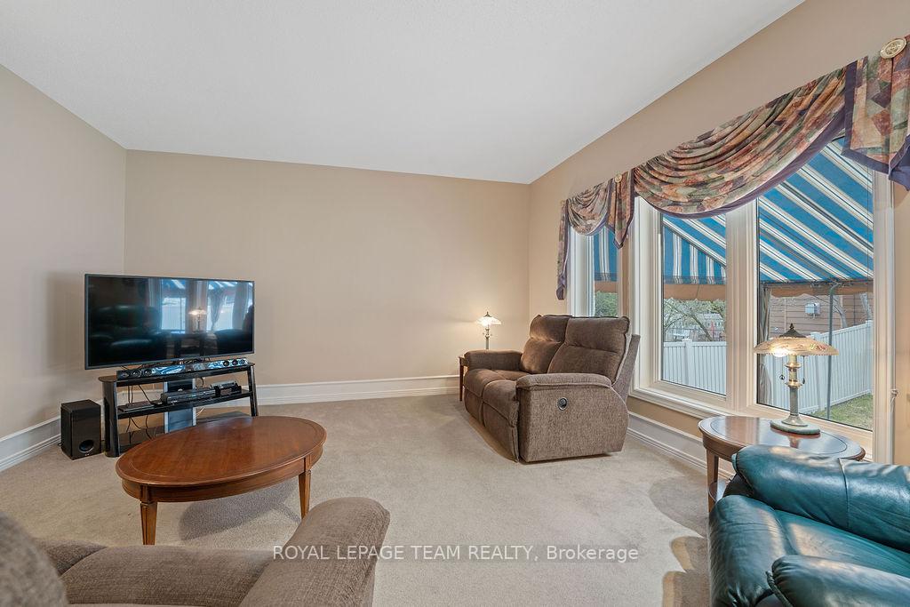 Photo 24 of 37 Loyal Hill Crescent, Ottawa, Kanata - Bridlewood — HOMEH