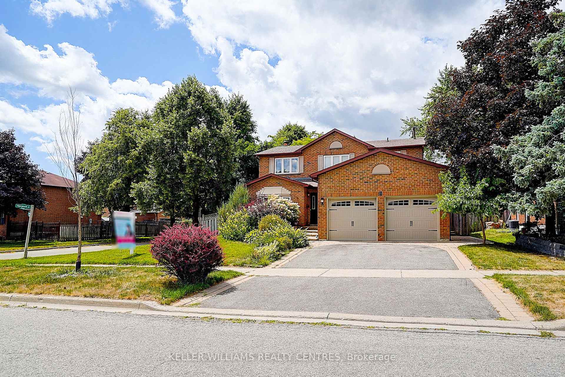 Photo 5 of 9 Hickory Drive, Markham, Raymerville — HOMEH