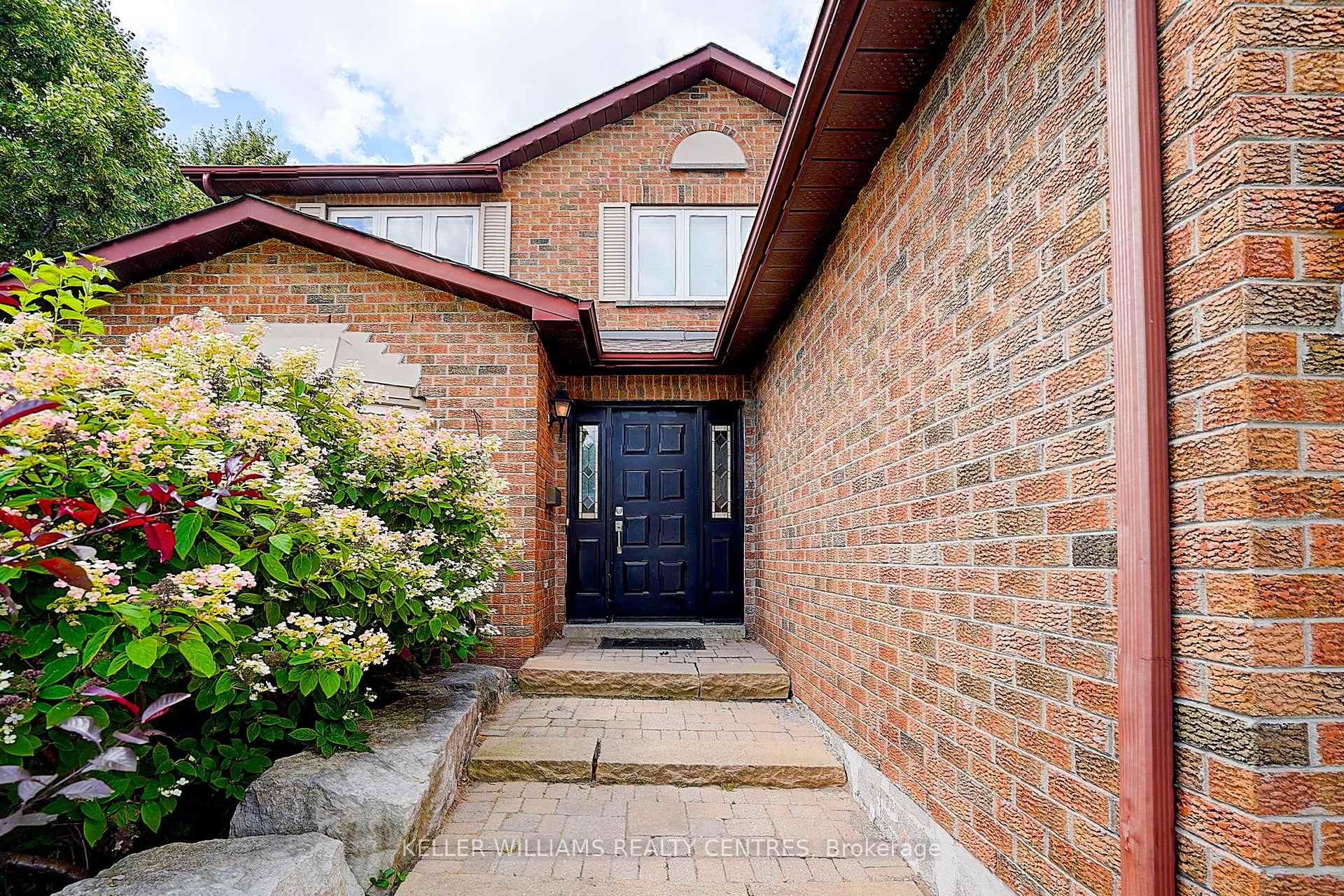 Photo 7 of 9 Hickory Drive, Markham, Raymerville — HOMEH
