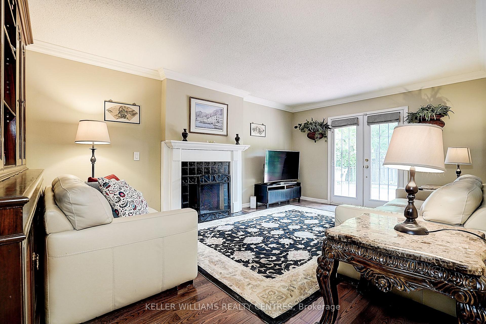Photo 11 of 9 Hickory Drive, Markham, Raymerville — HOMEH