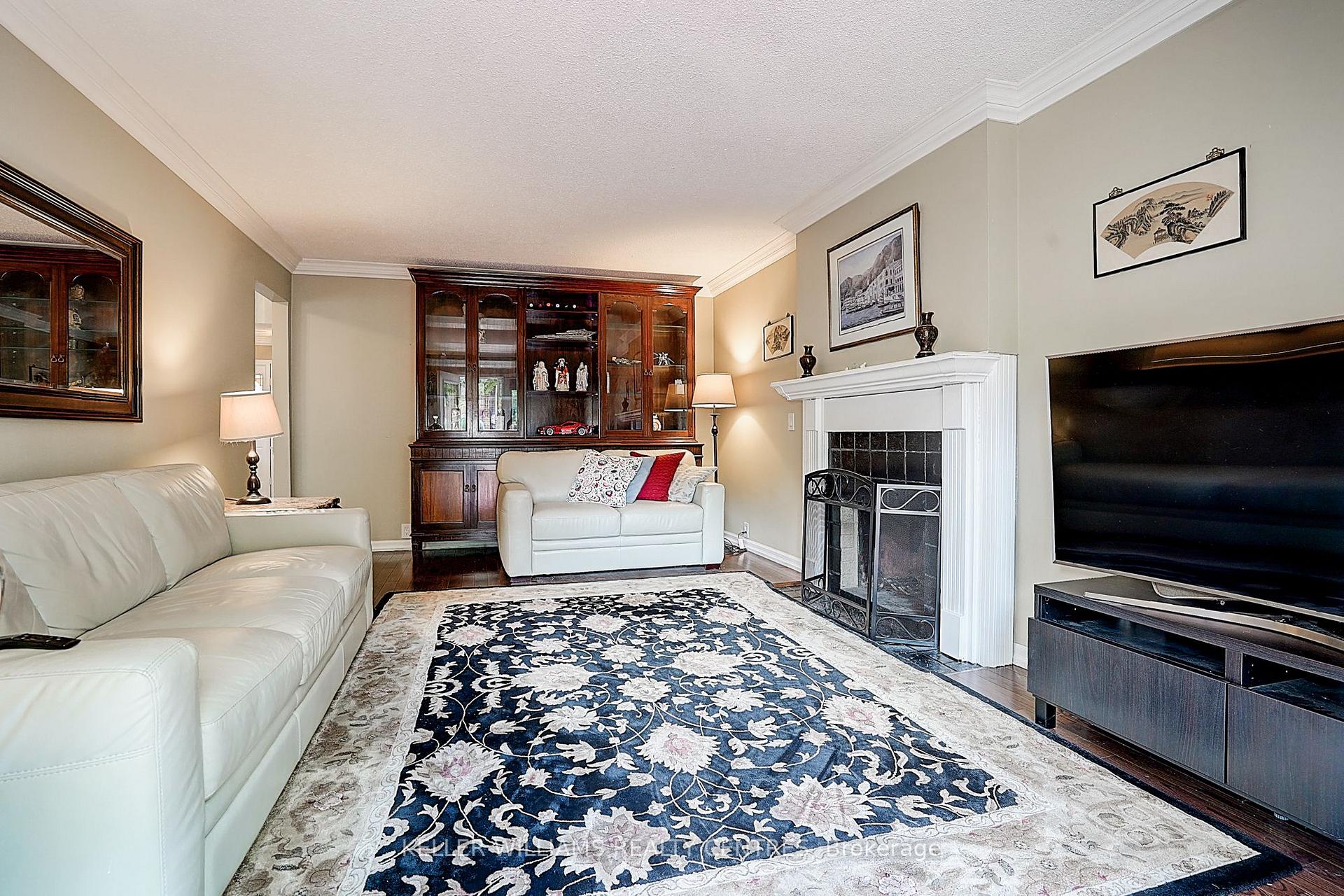 Photo 13 of 9 Hickory Drive, Markham, Raymerville — HOMEH