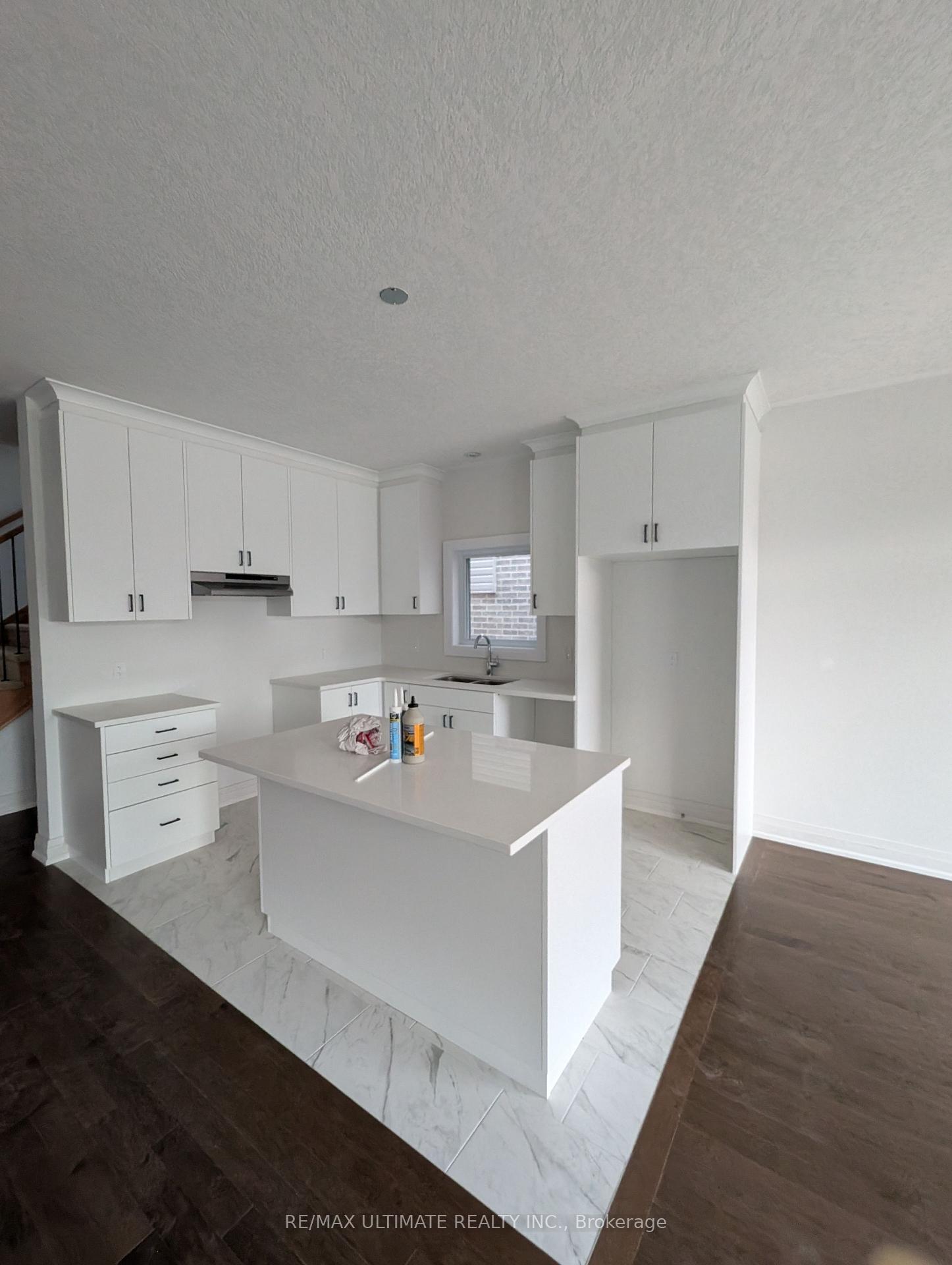 Photo 2 of 66 Shaded Creek Drive, Kitchener — HOMEH