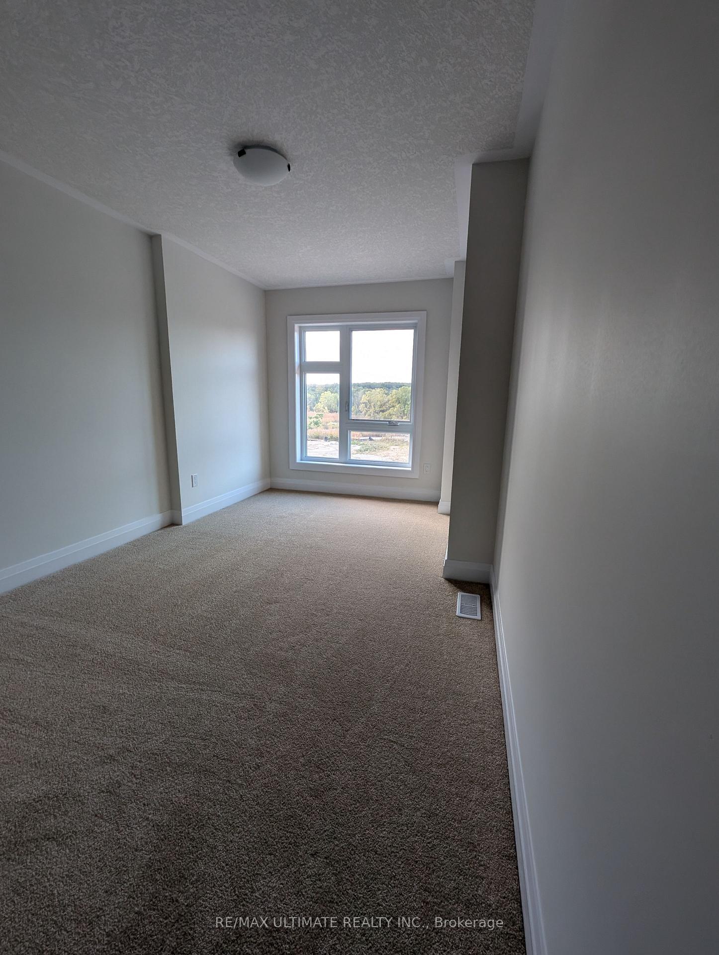 Photo 10 of 66 Shaded Creek Drive, Kitchener — HOMEH