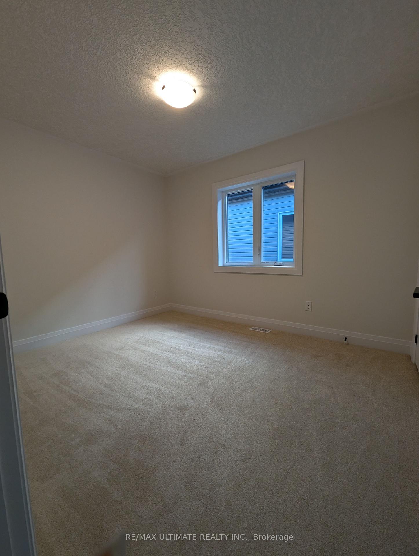 Photo 12 of 66 Shaded Creek Drive, Kitchener — HOMEH