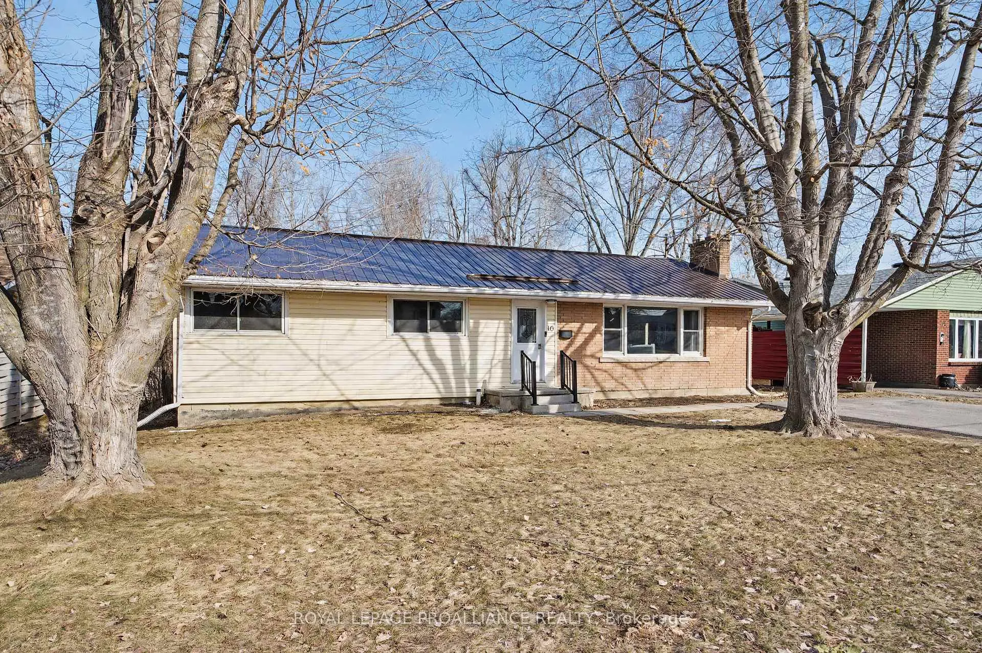 Photo 1 of 10 Duke Street, Brockville — HOMEH