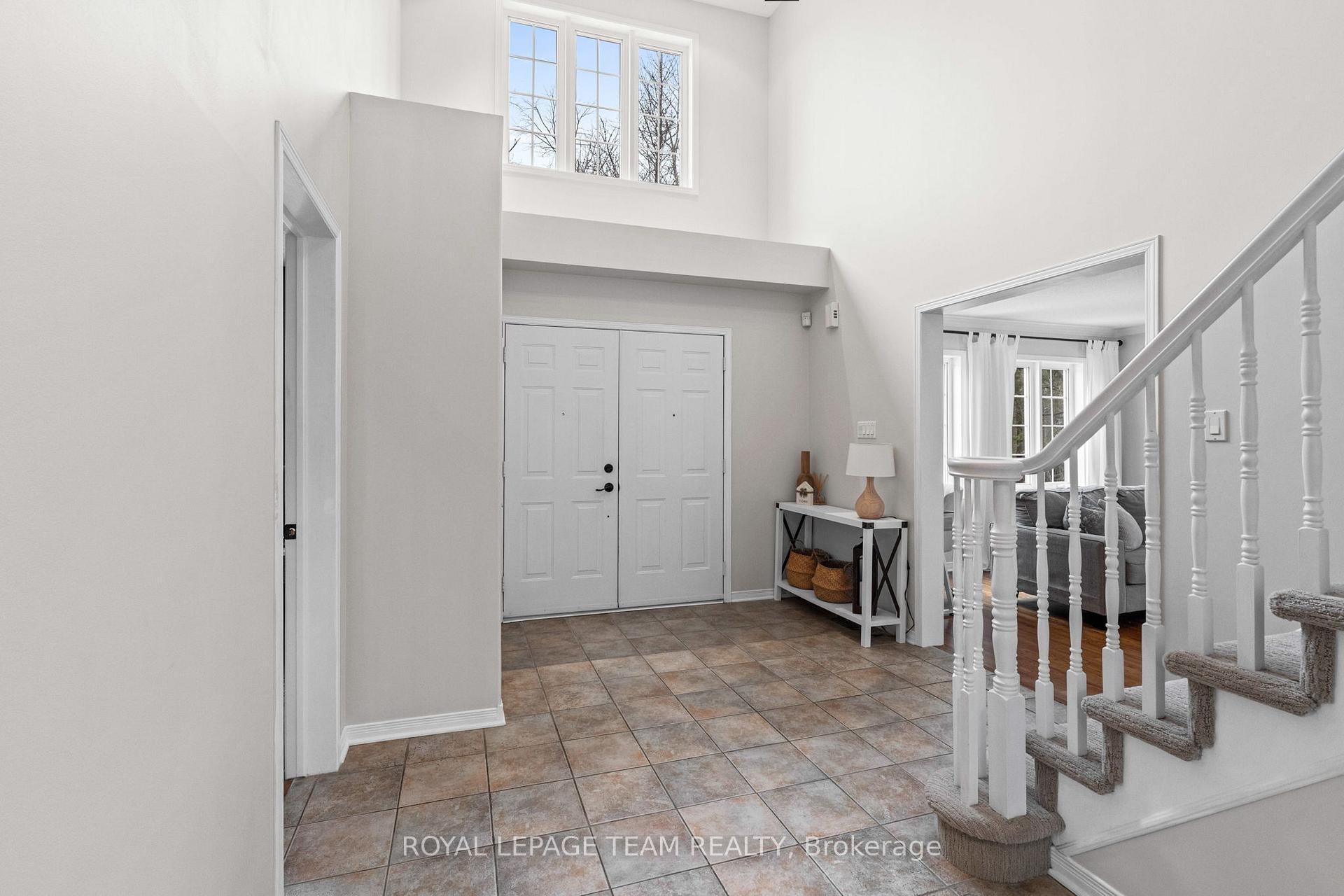 Photo 5 of 5772 Knights Drive, Ottawa, Manotick East to Manotick Station — HOMEH