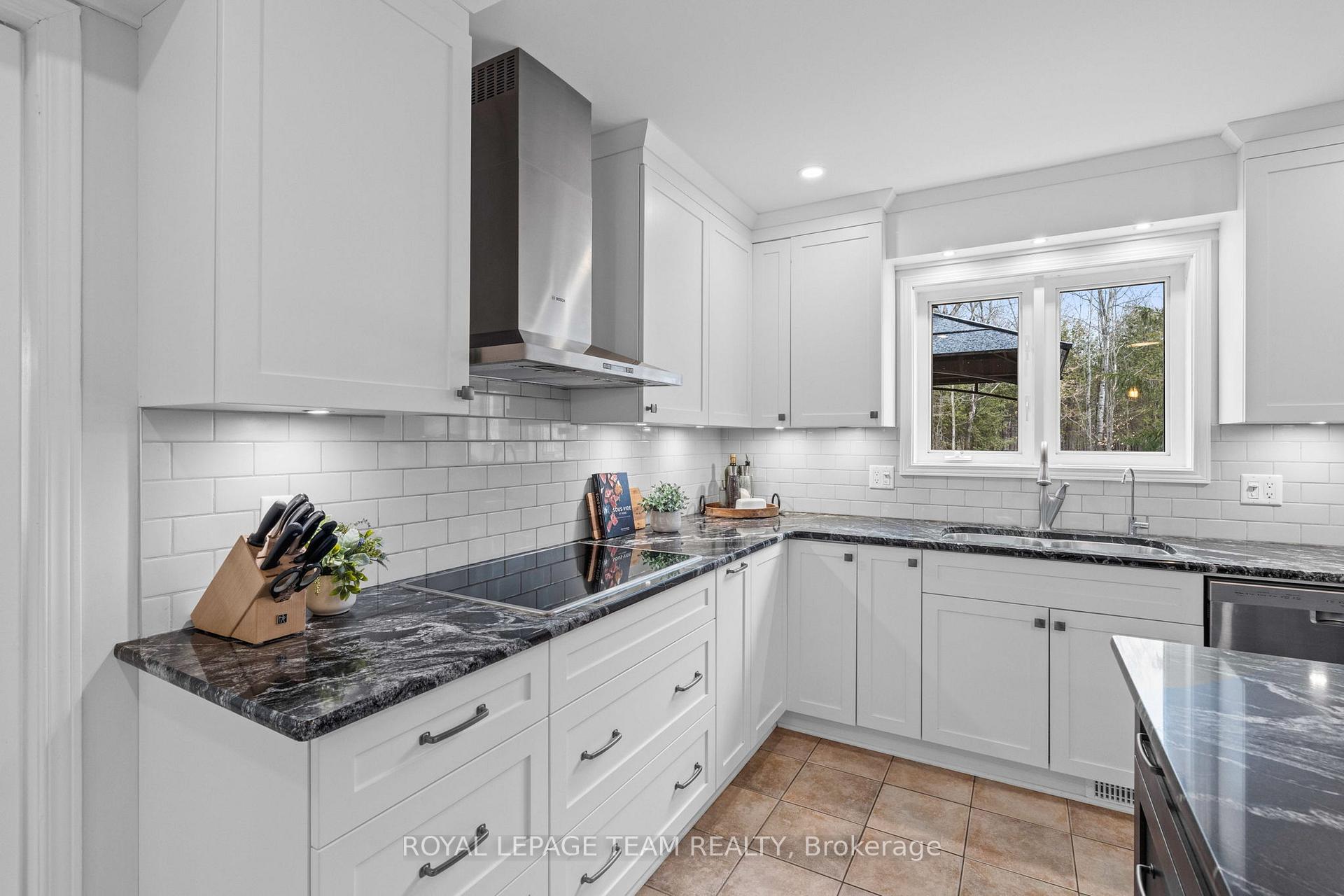 Photo 14 of 5772 Knights Drive, Ottawa, Manotick East to Manotick Station — HOMEH