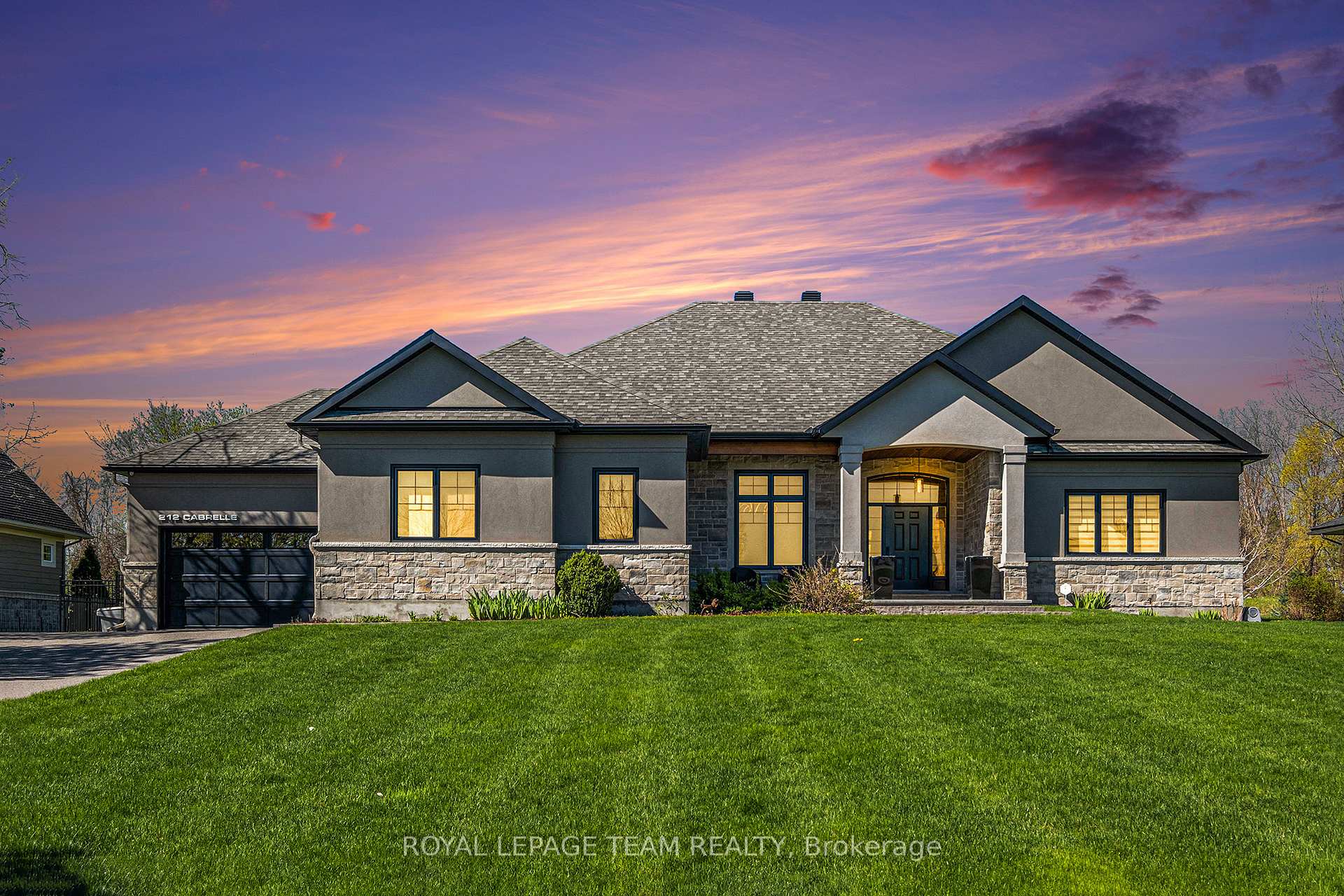 Front of 212 Cabrelle Place
