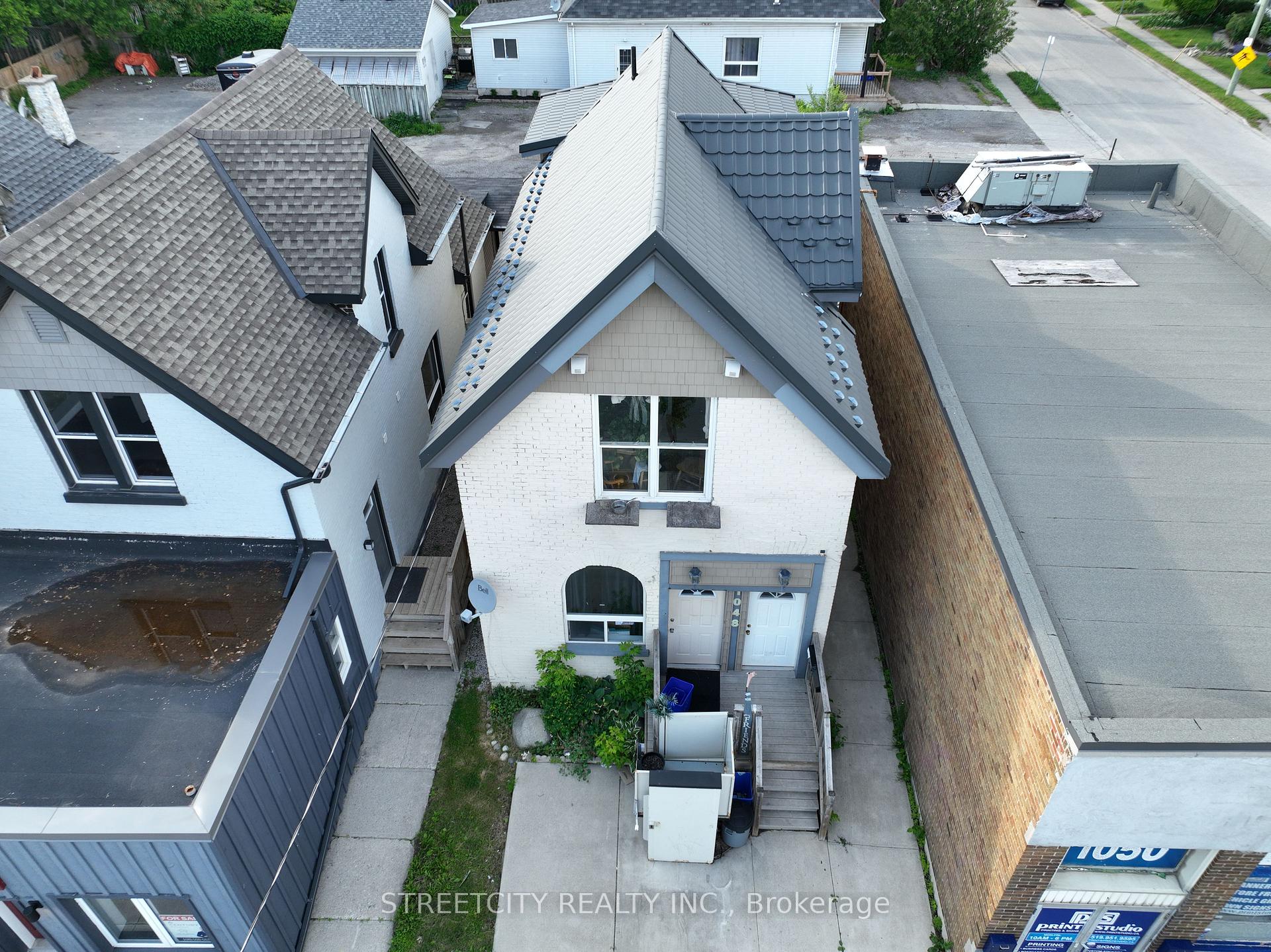 Front of 1048 Dundas Street