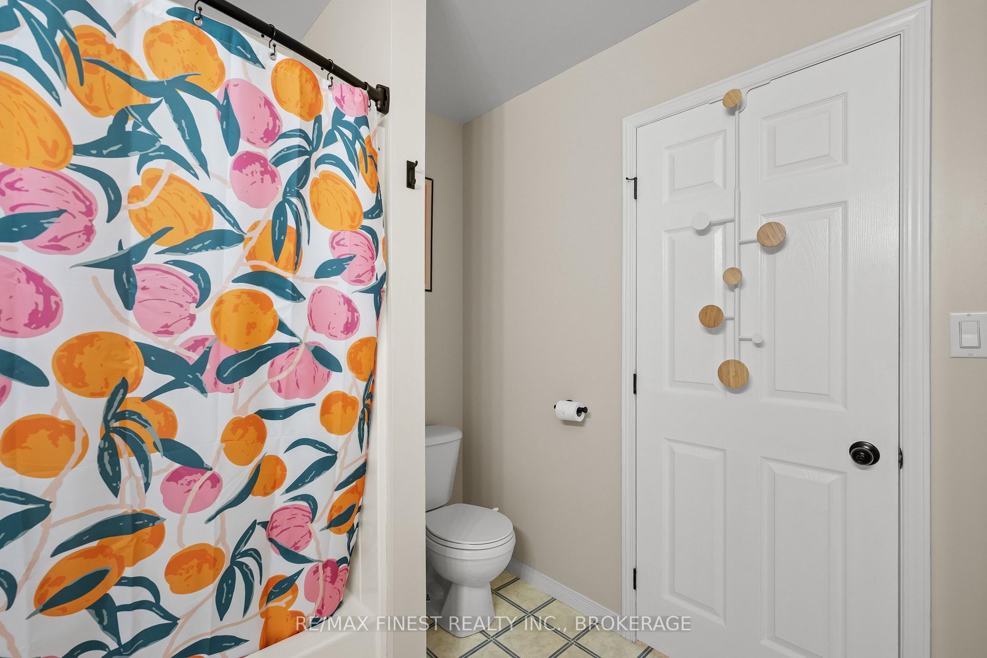 Photo 10 of 1032 Redwood Crescent, Kingston, City Northwest — HOMEH