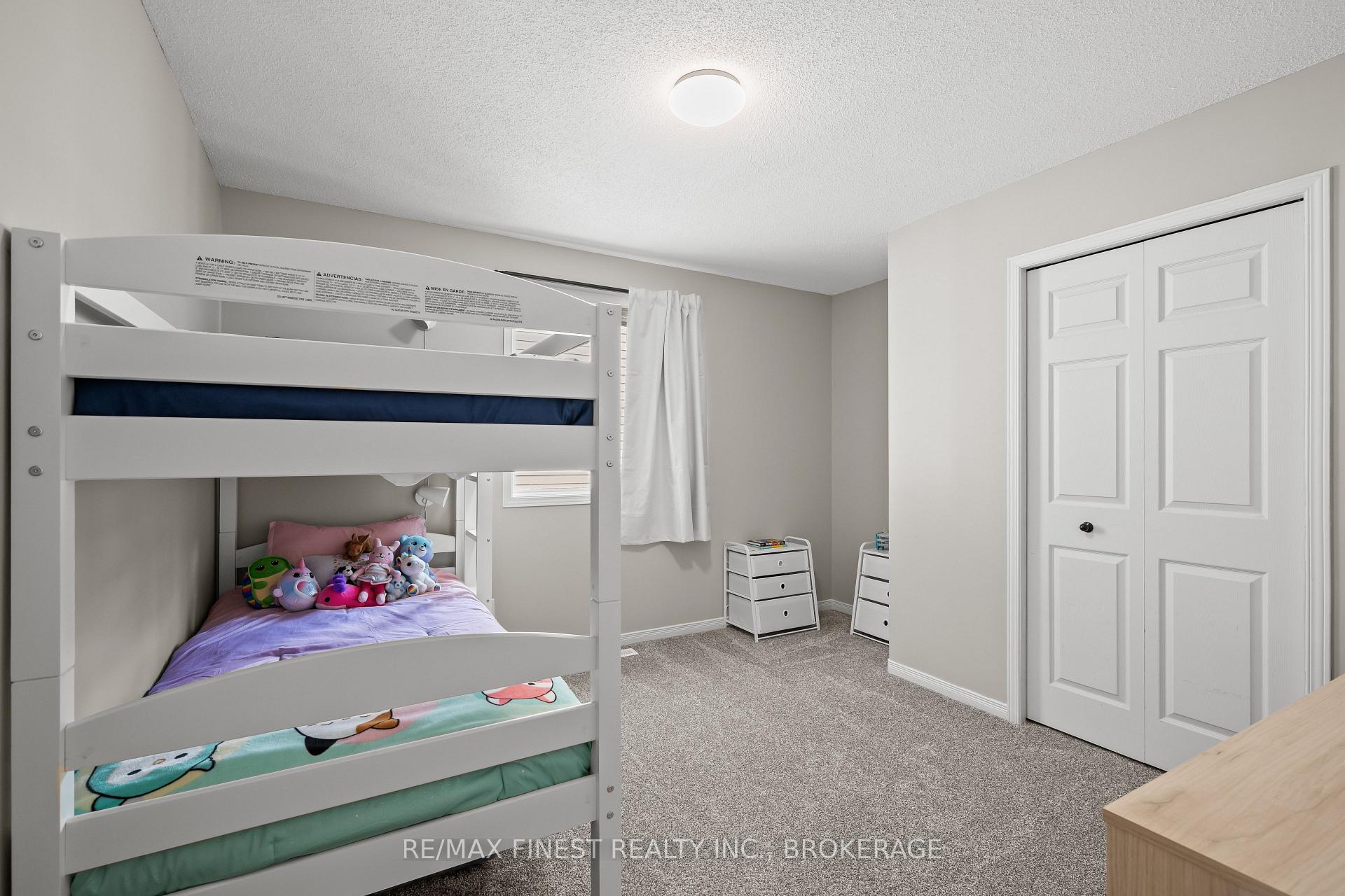 Photo 14 of 1032 Redwood Crescent, Kingston, City Northwest — HOMEH