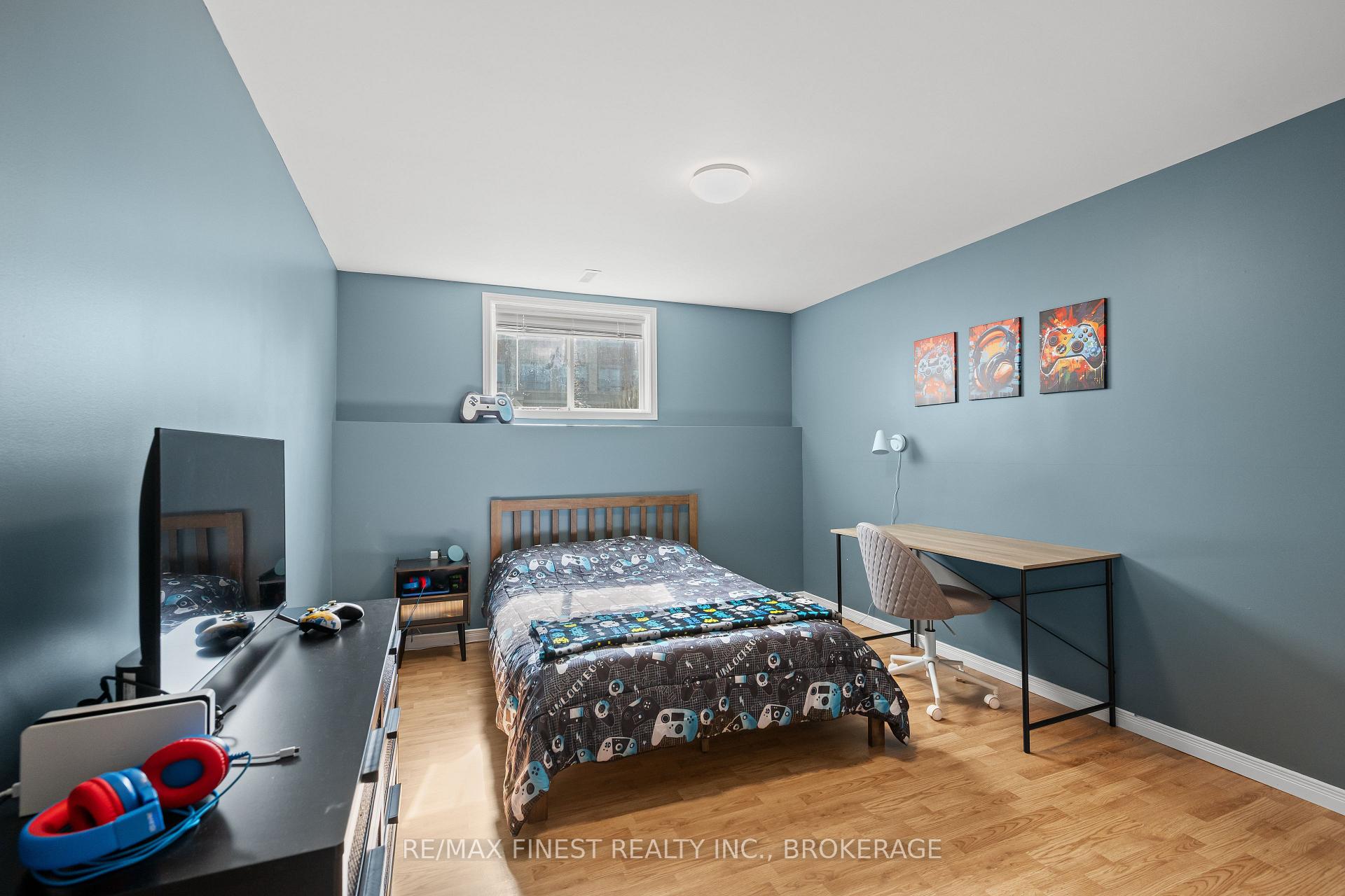 Photo 20 of 1032 Redwood Crescent, Kingston, City Northwest — HOMEH