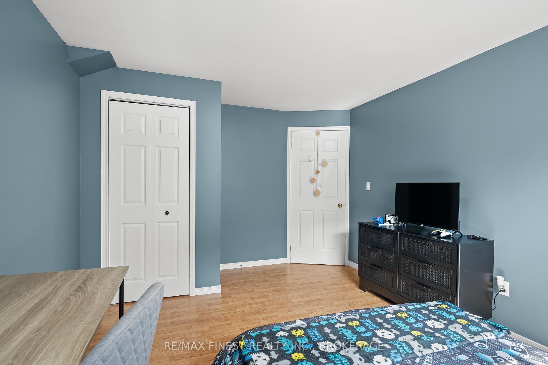Photo 21 of 1032 Redwood Crescent, Kingston, City Northwest — HOMEH