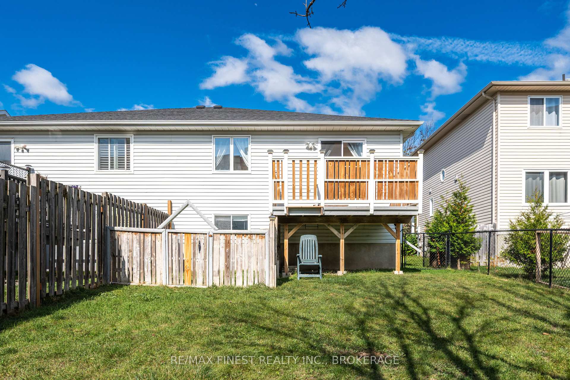 Photo 24 of 1032 Redwood Crescent, Kingston, City Northwest — HOMEH