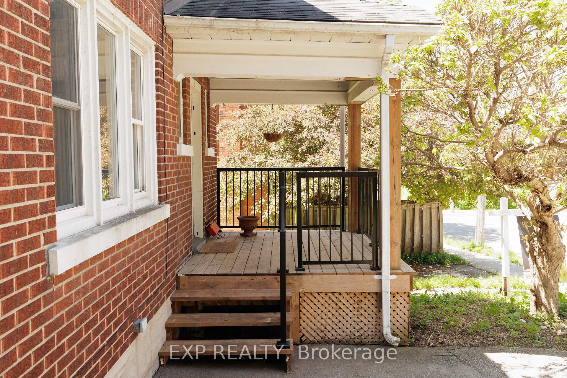 Photo 3 of 349 Luella Street, Kitchener — HOMEH
