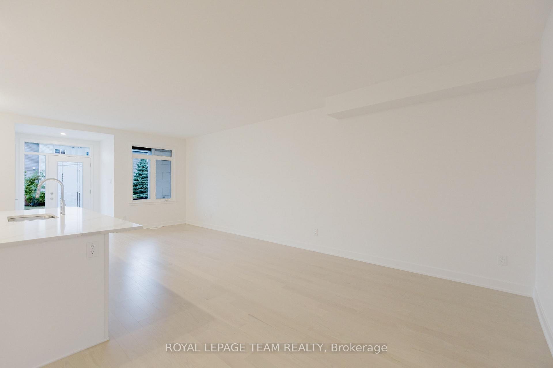 Photo 9 of 805 Anciano Crescent, Ottawa, Kanata - Emerald Meadows/Trailwest — HOMEH